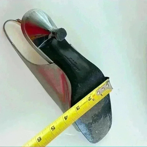SALVATORE FERRAGAMO GREY LEATHER SLINGBACK KITTY HEEL OPEN TOE SANDALS 6.5 - Picture 10 of 16
